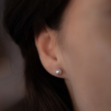 MADISON Blush Freshwater Pearl Stud Earrings
