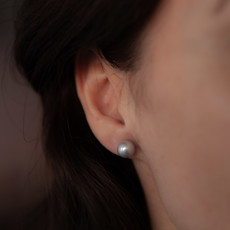 GATSBY  Silver Grey Freshwater Pearl Stud Earrings