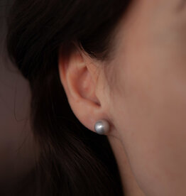 GATSBY Silver Grey Pearl Stud Earrings