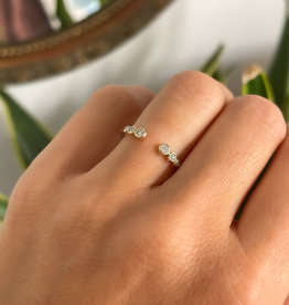 BLOSSOM Gold Aviana Diamond Ring