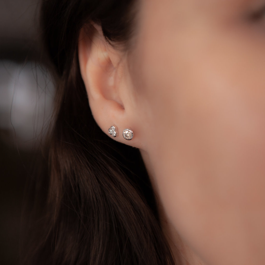 DAISY White Gold Ivy Tri Diamond Earrings 0.25ct