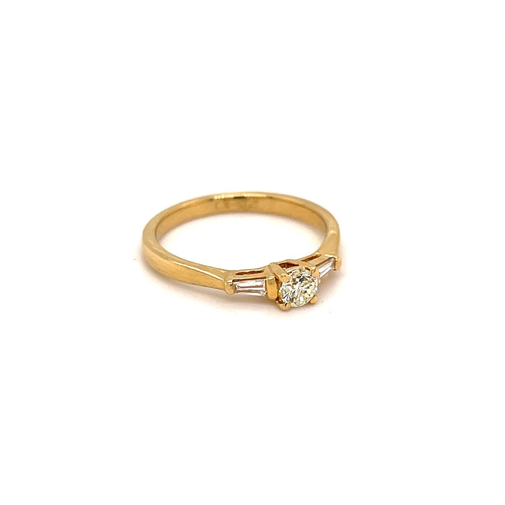 DARCY Gold Brilliant Cut Diamond Lorelai Ring