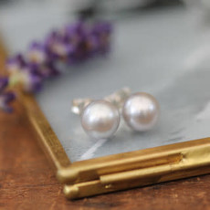 GATSBY White Gold Grey Freshwater Pearl Stud Earrings