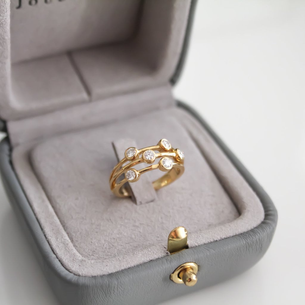 BLOSSOM Gold Moet Diamond Ring