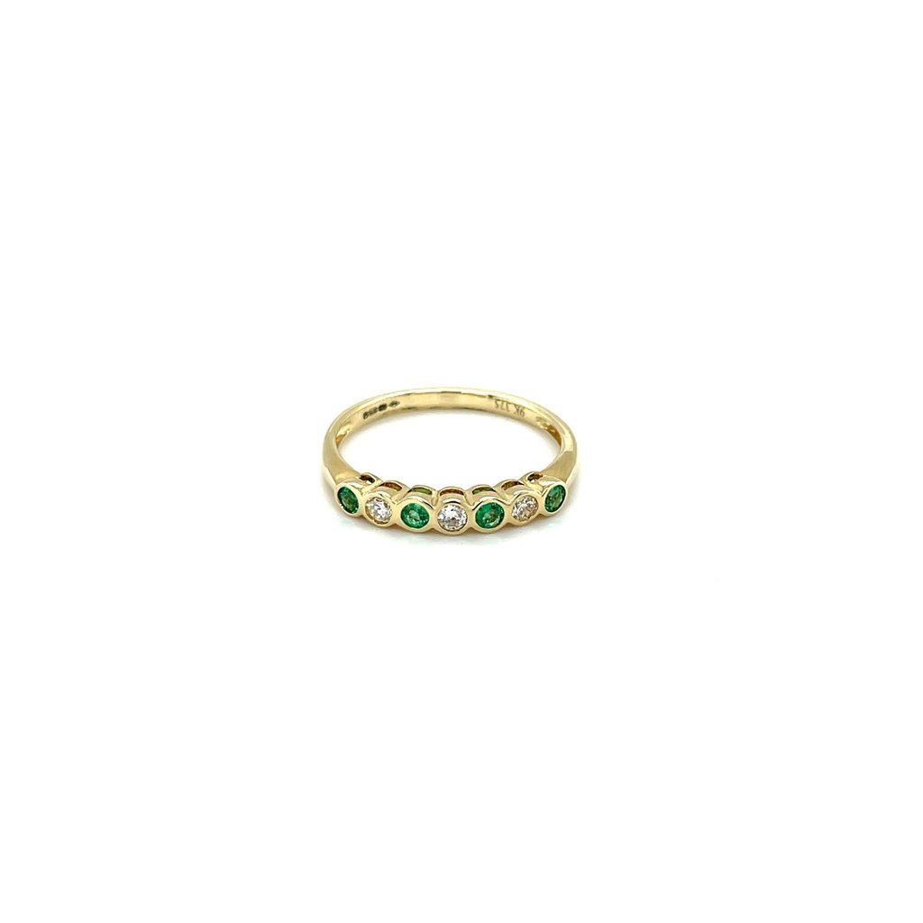 OCEANIA Gold Emerald and Diamond Ara Ring 0.35 ct