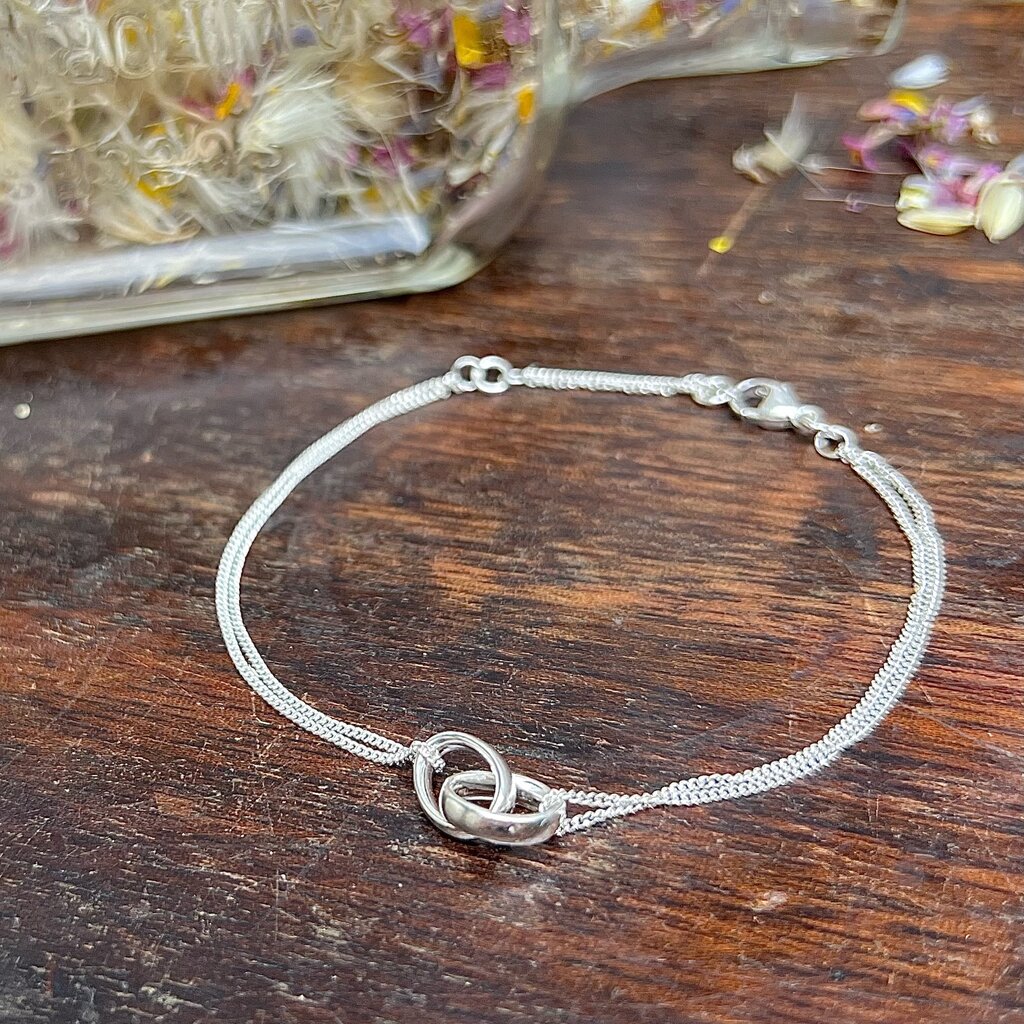 KENSINGTON Silver Eternity Bracelet