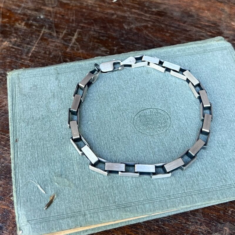 METRO Silver Oxidised Leo Bracelet