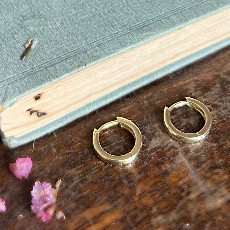 Gold Ashlie Bold Hoop Earrings