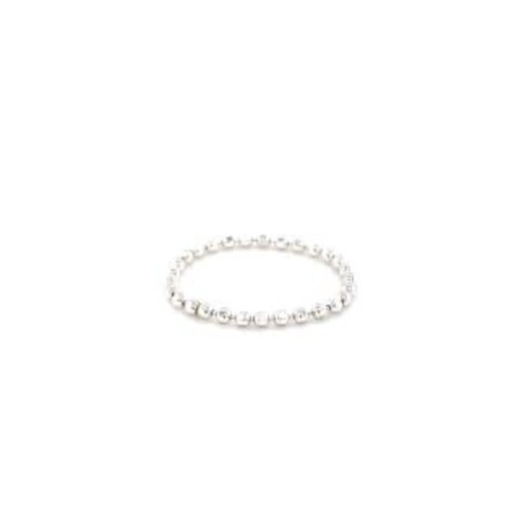 LILA Silver Slender Chain Ring