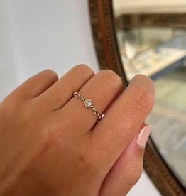 LILA  Gold Bold Star Diamond Chain Ring