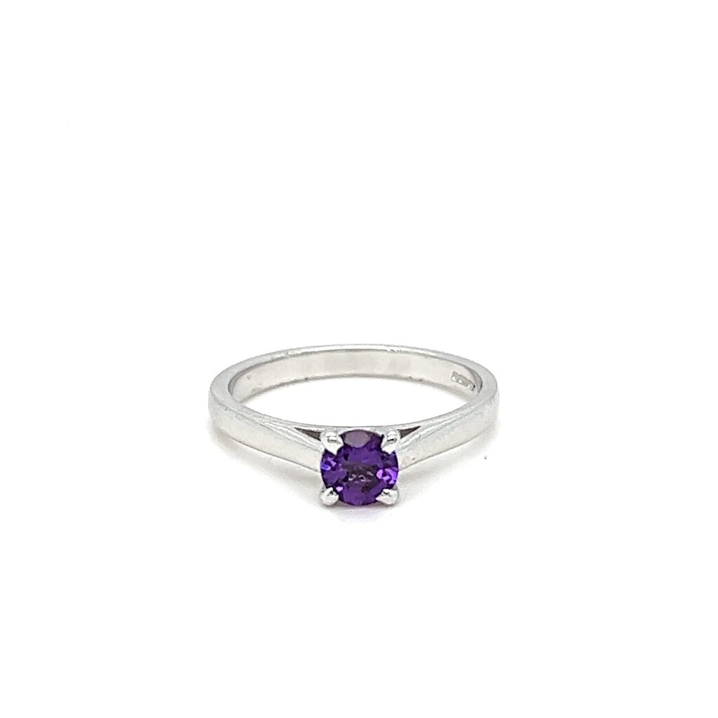 OCEANIA White Gold Amethyst Solitaire Ring