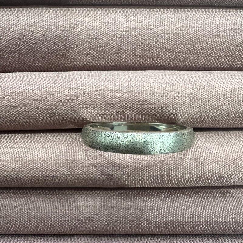 METRO Silver Heavy Matte Sand Blast Ring  size V