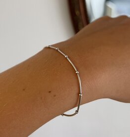 LILA  Silver Jasmine Snake Bracelet