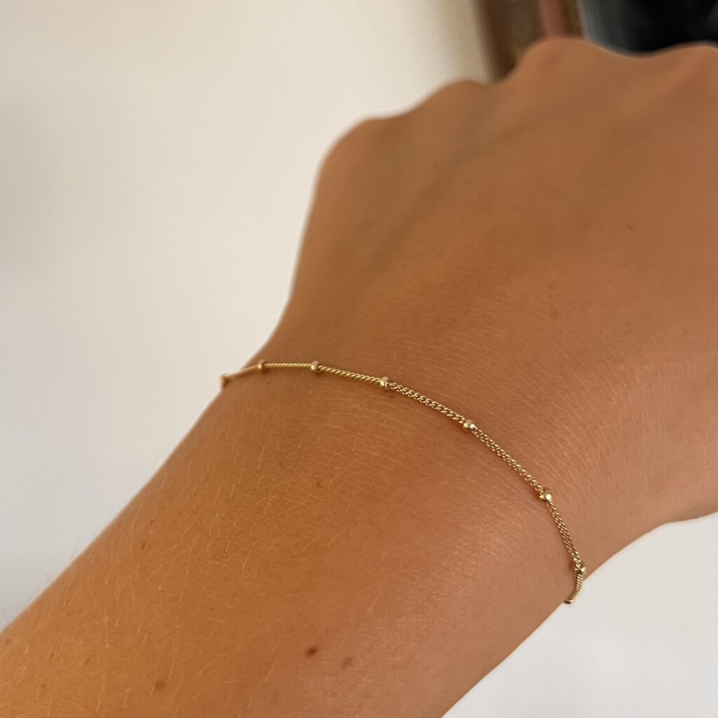 LILA Gold Jasmine Curb Bracelet