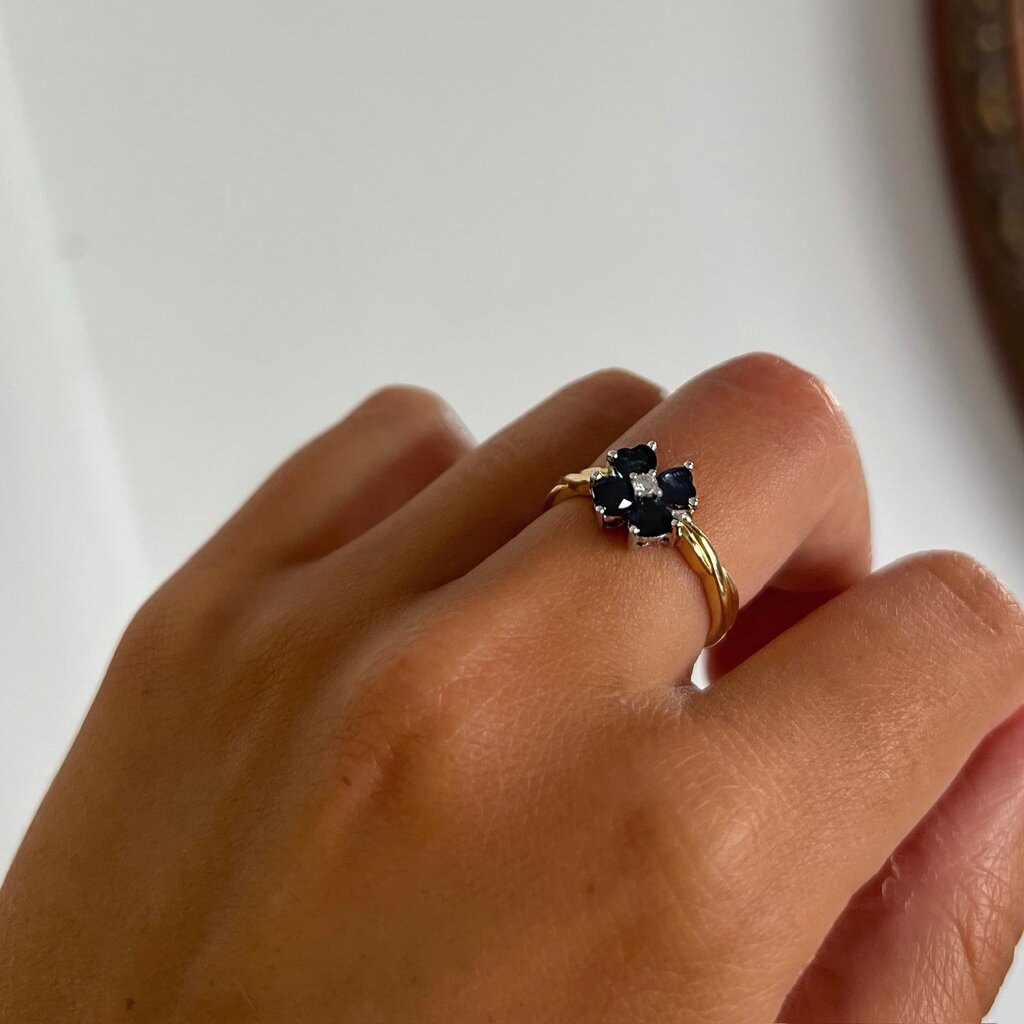 OCEANIA Gold Blue Sapphire Flower Felicia Ring