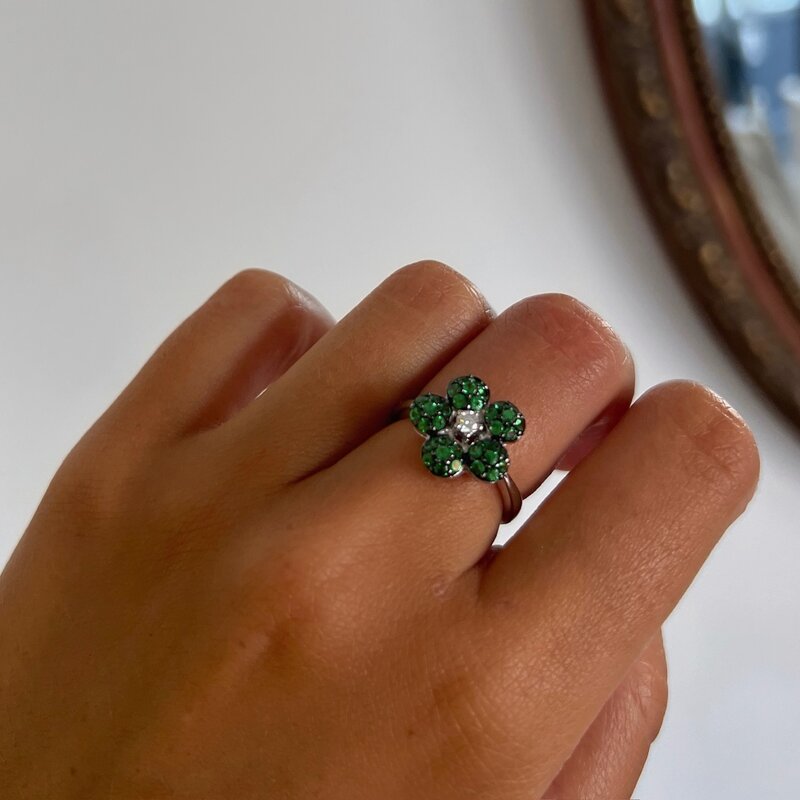 OCEANIA White Gold Green Garnet Posey Cluster Ring