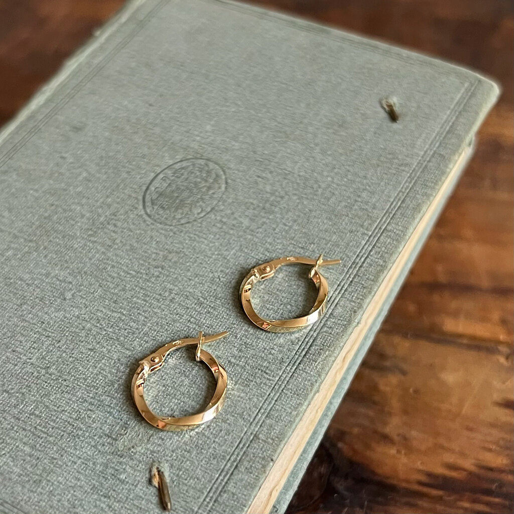 Gold Willow Hoop Earrings