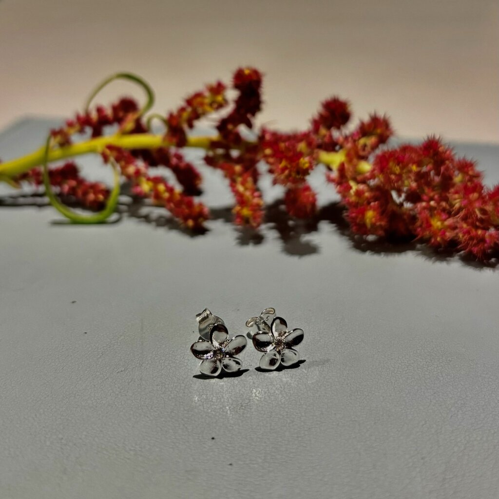 Silver Shimmer Fleur Earrings