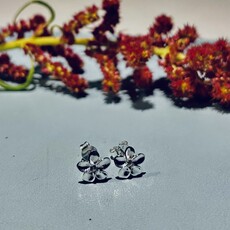 Silver Shimmer Fleur Earrings