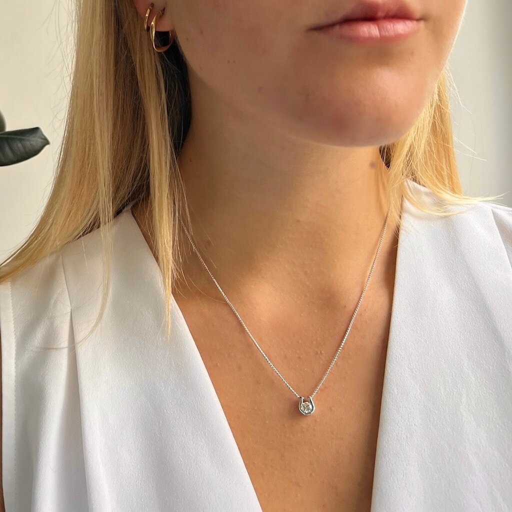 BLOSSOM White Gold Bella Diamond Necklace
