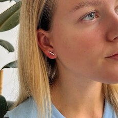 KENSINGTON White Gold Diamond Barre Earrings