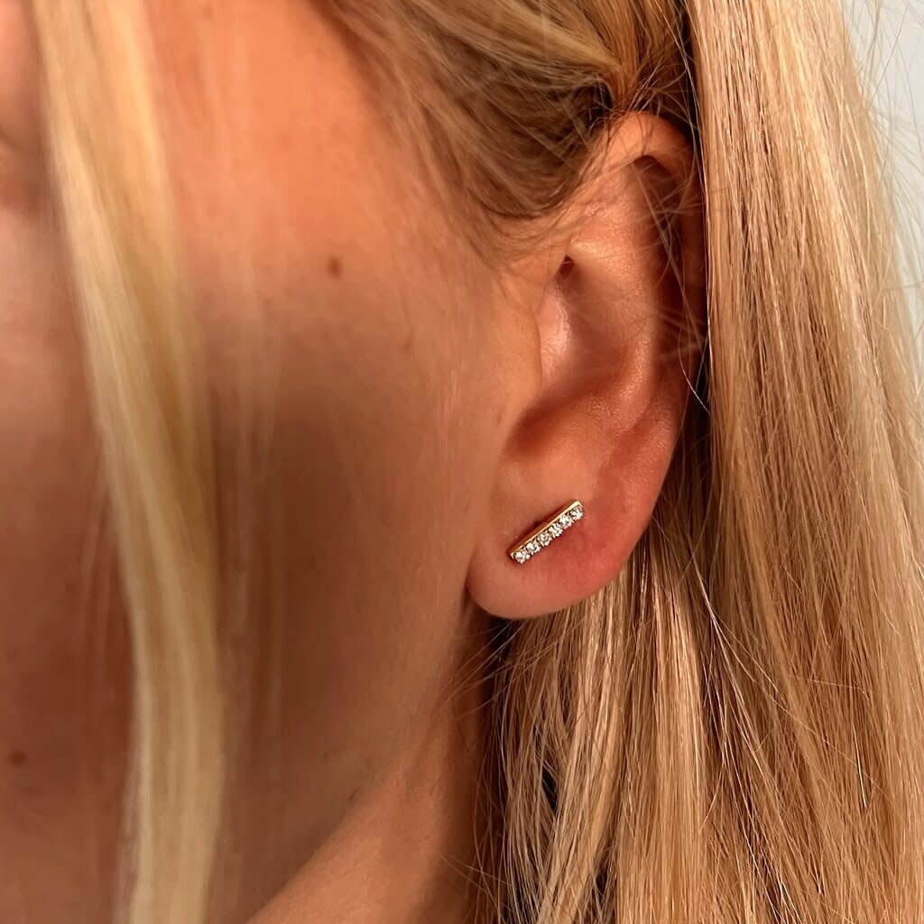 KENSINGTON White Gold Diamond Barre Earrings