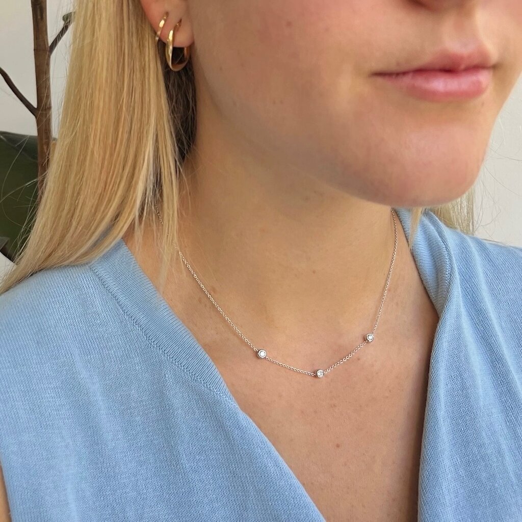 BLOSSOM White Gold Isla Diamond Necklace