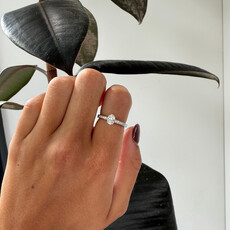 BLOSSOM Platinum Oval Cut Diamond Ring