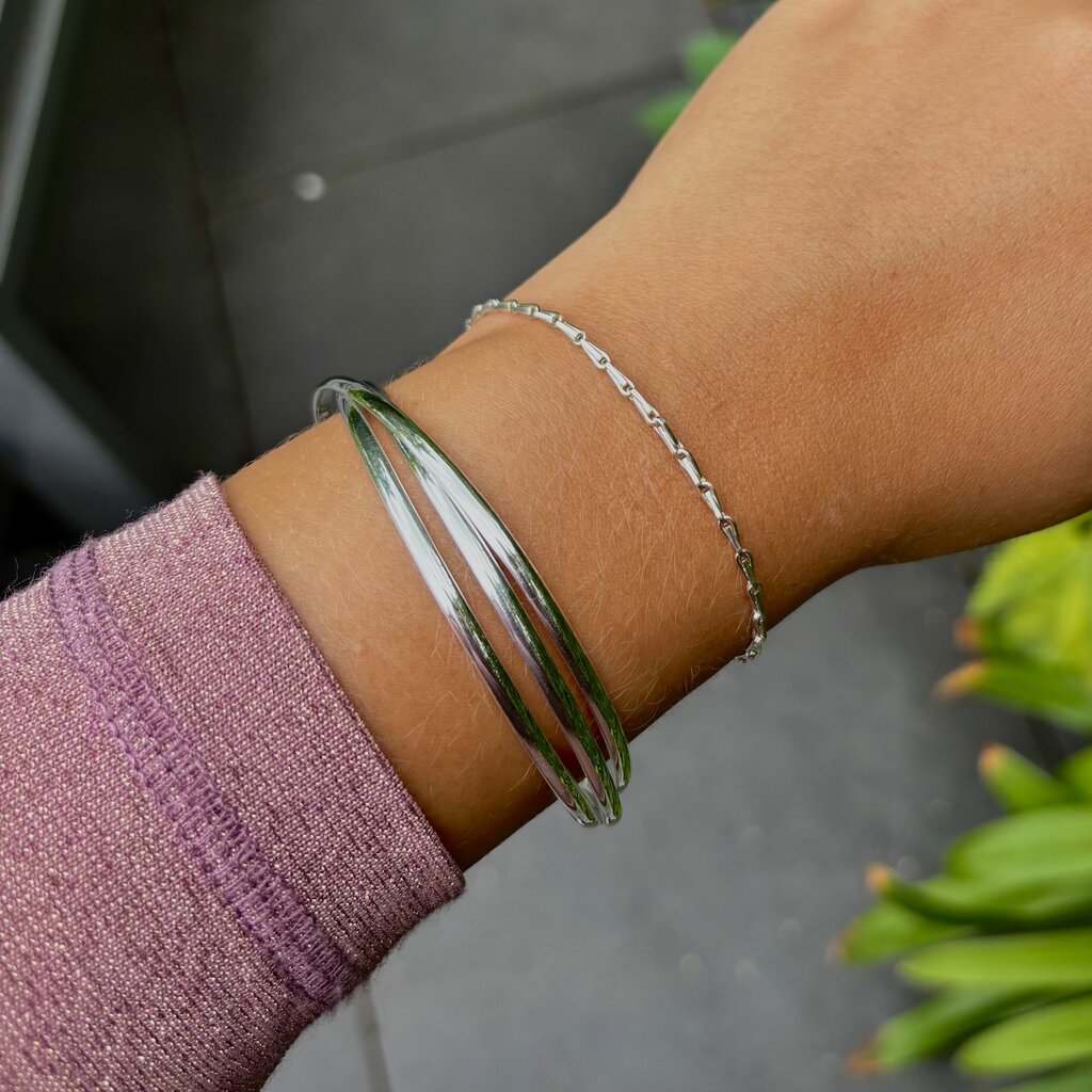 Sterling Silver Round Lucie Bangle