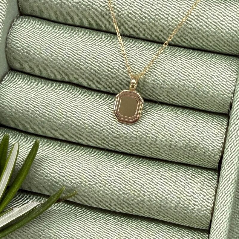 Gold Monroe Portrait Necklace