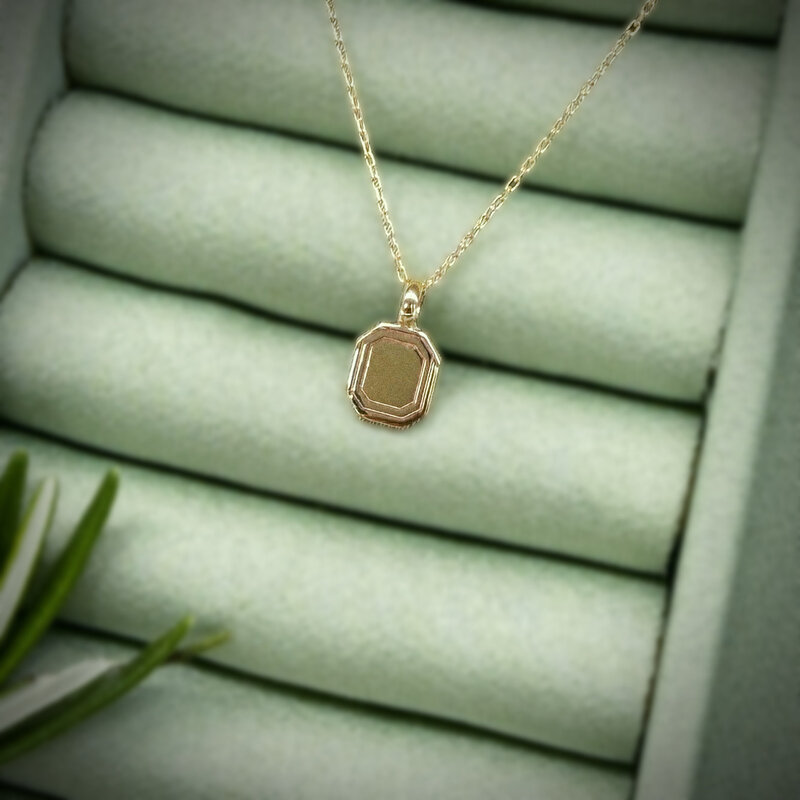 Gold Monroe Portrait Necklace