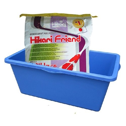 Hikari / Saki Hikari Hikari Friend Medium 10 KG + Kunstof Meetbak Hikari / Saki Hikari Hikari Friend Medium 10 KG + Kunstof Meetbak