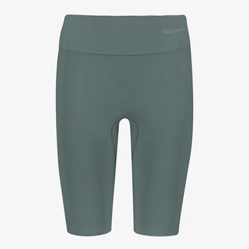 Saint Basics St. Estella stormy sea