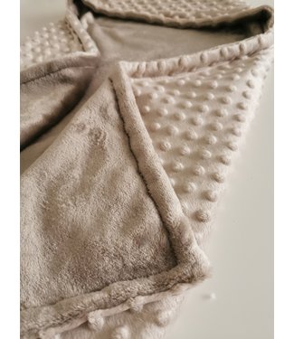 Wikkeldeken Ecru Minky & Taupe Wellness Fleece