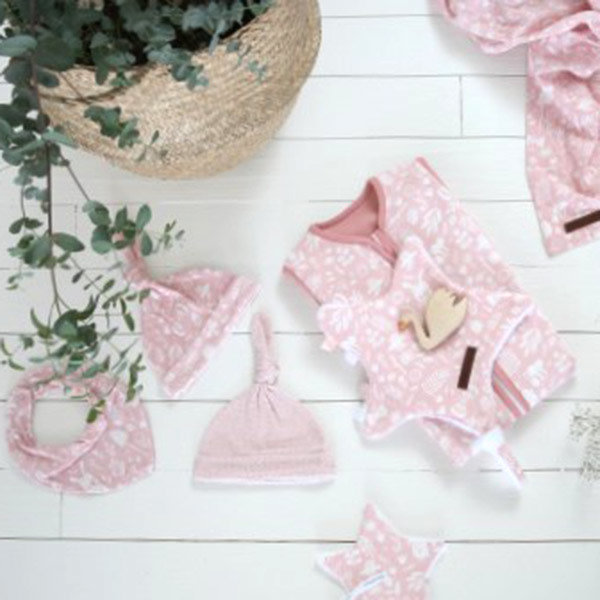 baby comforter pink