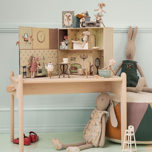 mouse dollhouse