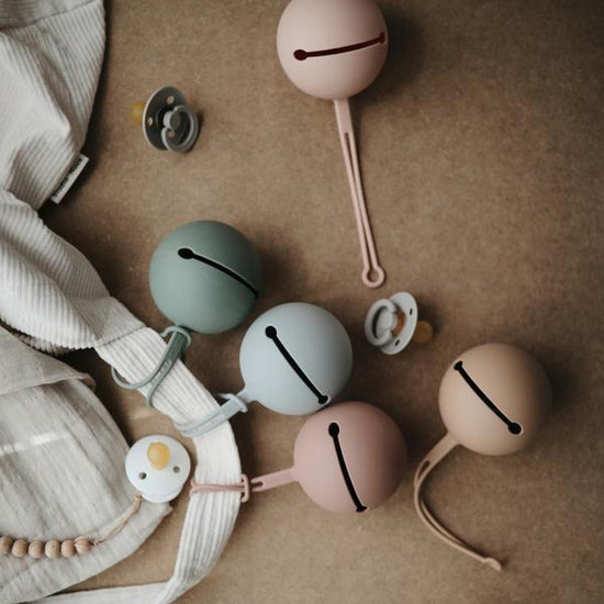 Mushie Mushie silicone pacifier holder Stone