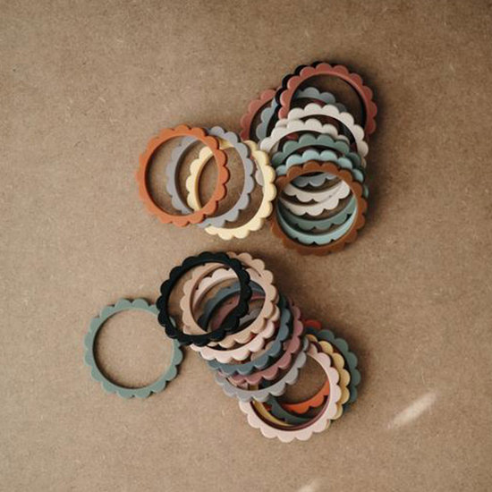 Mushie Mushie bracelet de dentition Flower Black