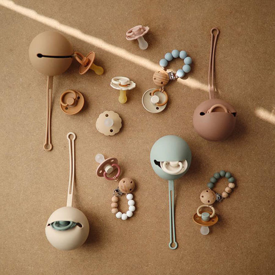 Mushie Mushie silicone pacifier holder Powder blue