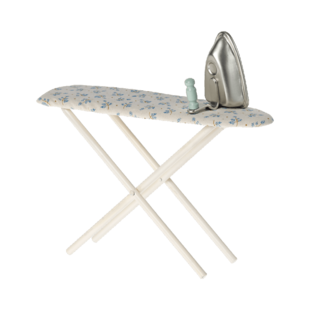 Maileg ironing board with iron