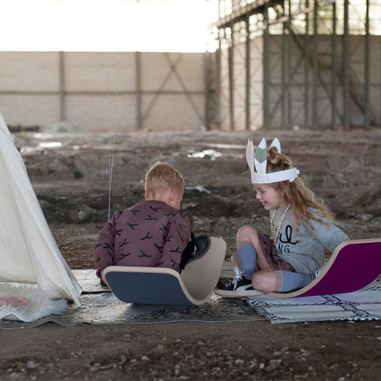 Wobbel Balance Board Wobbel Original Blank gelakt vilt Baby muis