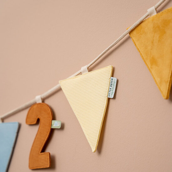 Little Dutch Little Dutch garland element letter P