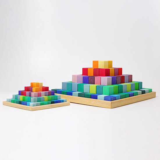 Grimm's Grimm's grande pyramide de cubes