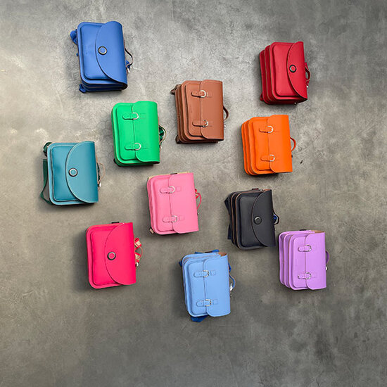 Own Stuff Own Stuff  | Lederen boekentas Fuchsia Vlinder Magnetisch