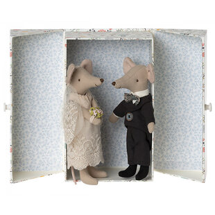 Couple de mariés souris en boîte Maileg