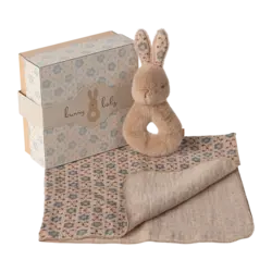 Maileg | Rabbit rattle set - Cream peach