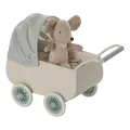 Maileg Maileg | Kinderwagen mit Babymaus - Minze