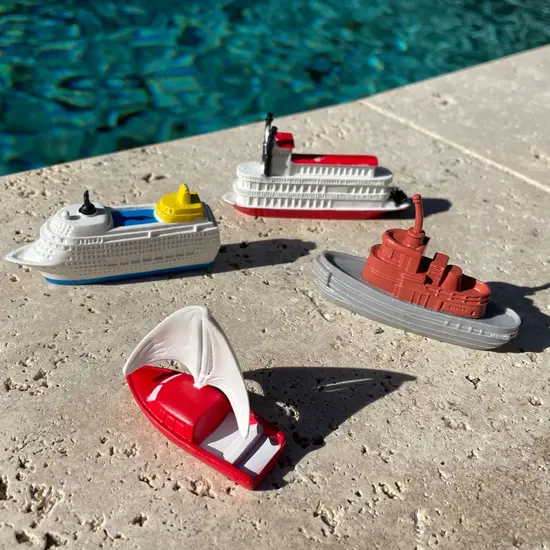 Safari Ltd Safari Ltd. | Jouer des figures dans l'eau