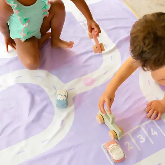 Quut Quut | Play Towel M On The Road Lavender 140 x 70 cm