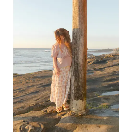 Rylee and Cru Rylee and Cru | Rok Hibiscus